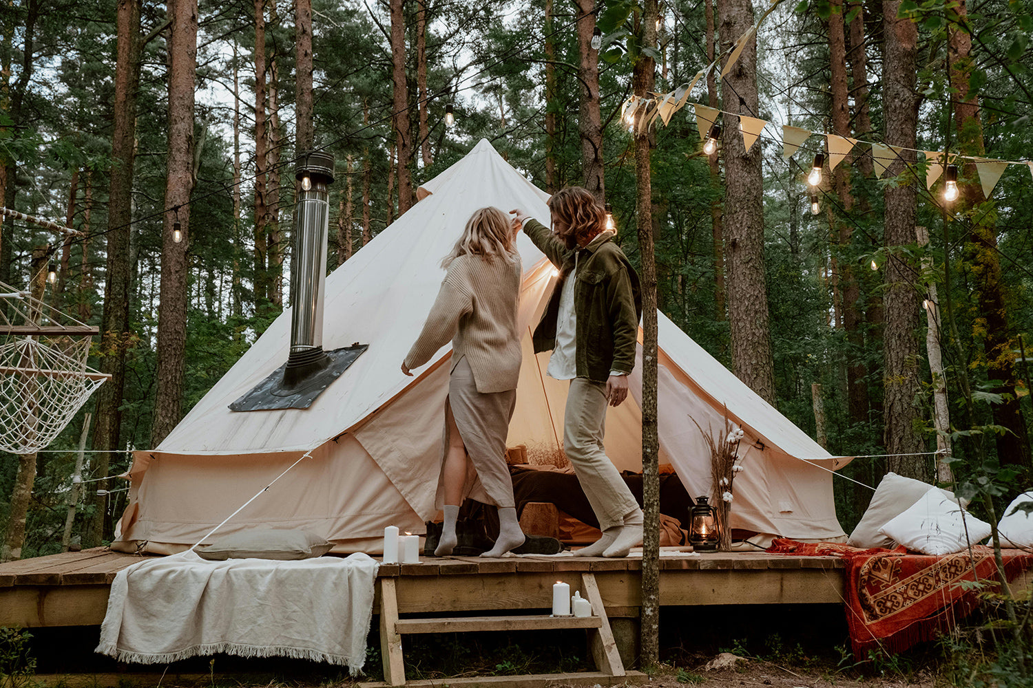The Ultimate Guide to Choosing & Using a Blanket for Camping: Winter-Ready Tips for Cosy Outdoor Adventures