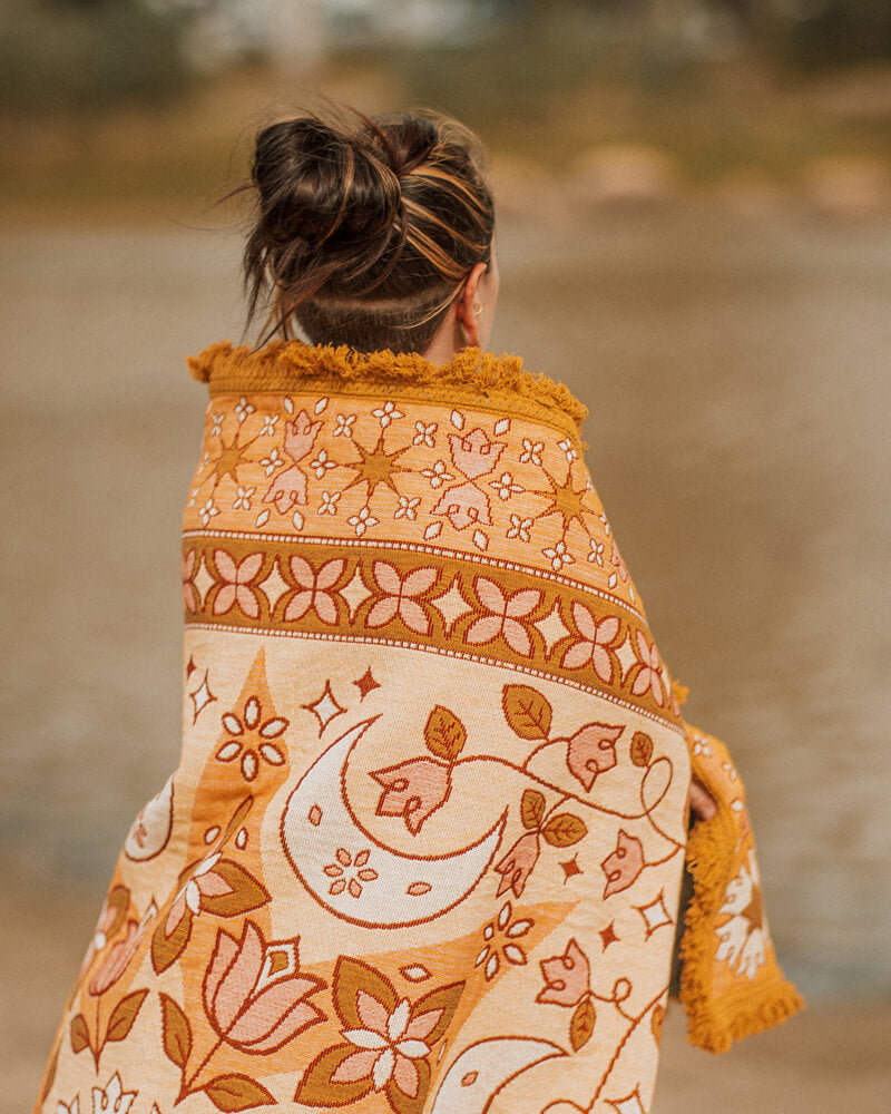 Luna Woven Picnic Rug