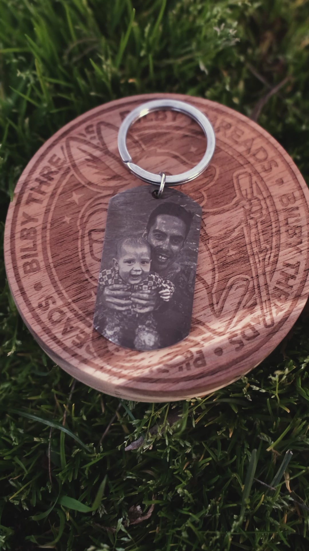 Load video: Personalised Stainless Steel Dog Tag Keychain - Engrave Your Photo, Name or Message